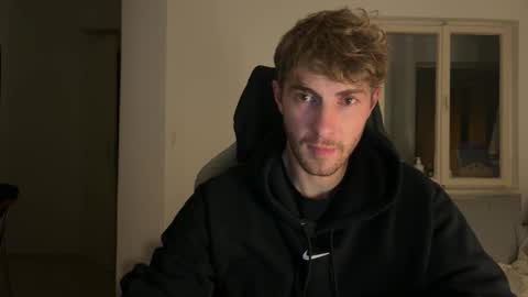 Snapshot of melodicass chatting on 10.21.25 Melodicass online show from 10.21.25