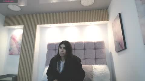 Snapshot of melodiroux_ chatting on 07.02.26 Melodi online show from 07.02.26