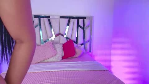    online show from 11.03.25