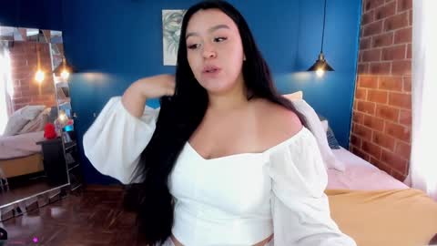  Leslie  online show from 01.16.25