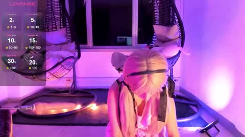 Snapshot of melody_chers chatting on 10.16.25 melody_chers online show from 10.16.25