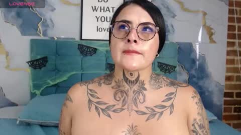 Snapshot of melody_jazz chatting on 10.27.25 Meloddy online show from 10.27.25