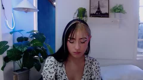 Snapshot of melodygirl2__ chatting on 03.20.26 MELODY online show from 03.20.26