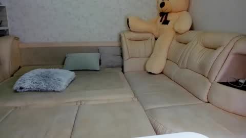 Snapshot of melodyhewit chatting on 01.08.25 Masha online show from 01.08.25