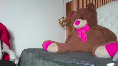 Melody online show from 09.23.25