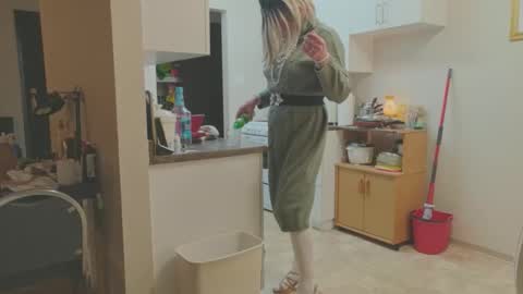 Melody online show from 11.23.25