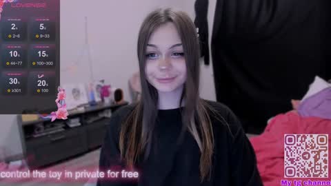 Snapshot of melonipinkbb chatting on 12.03.24 MELONI online show from 12.03.24