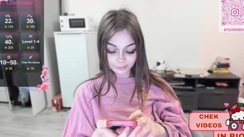 Snapshot of melonipinkbb chatting on 12.31.24 MELONI online show from 12.31.24