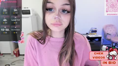 Snapshot of melonipinkbb chatting on 01.06.25 MELONI online show from 01.06.25