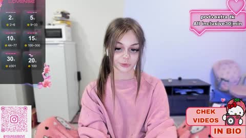 Snapshot of melonipinkbb chatting on 01.07.25 MELONI online show from 01.07.25