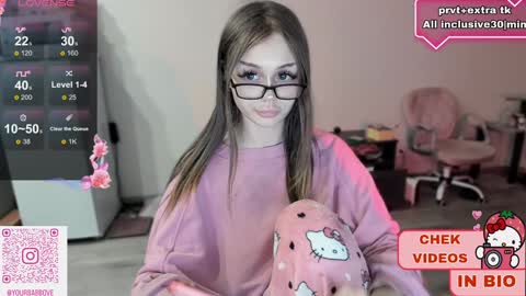 Snapshot of melonipinkbb chatting on 01.08.25 MELONI online show from 01.08.25