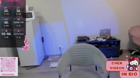 Snapshot of melonipinkbb chatting on 02.13.25 MELONI online show from 02.13.25