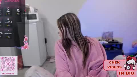 Snapshot of melonipinkbb chatting on 02.13.25 MELONI online show from 02.13.25