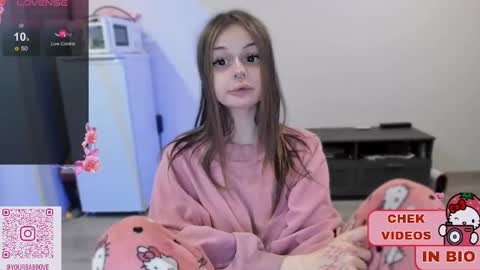 Snapshot of melonipinkbb chatting on 03.07.25 MELONI online show from 03.07.25