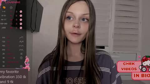 Snapshot of melonipinkbb chatting on 09.09.25 MELONI online show from 09.09.25