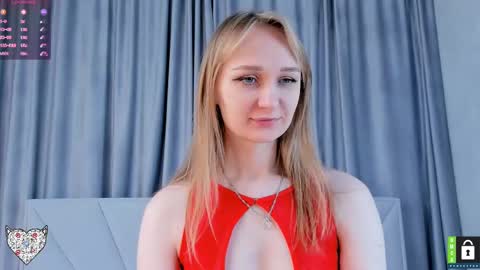 Snapshot of memento_mary chatting on 02.09.25 The princess of your dreams online show from 02.09.25