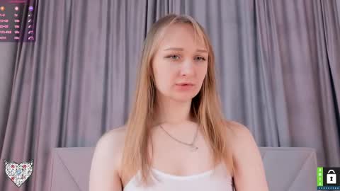 Snapshot of memento_mary chatting on 02.11.25 The princess of your dreams online show from 02.11.25