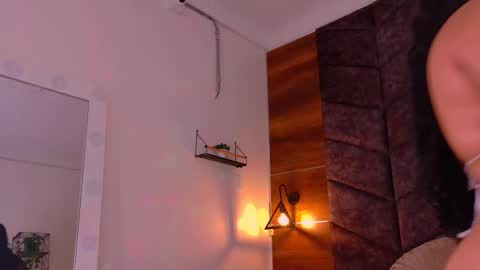  Memphis Williams  online show from 12.20.25