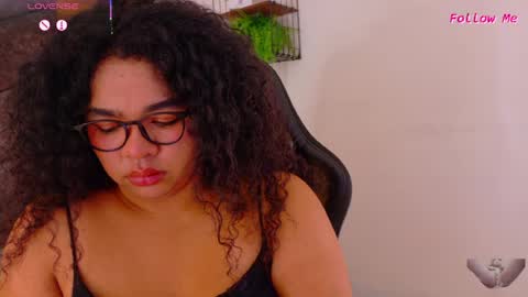 Snapshot of memphiswilliams chatting on 04.10.26 Memphis Williams online show from 04.10.26