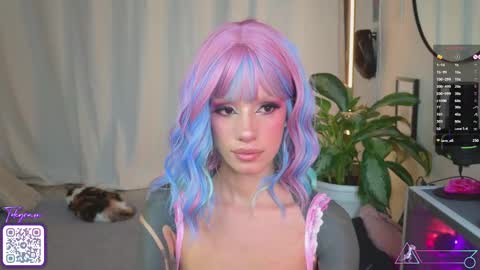 Mena  Help me reach 700 thumbs up online show from 02.22.25
