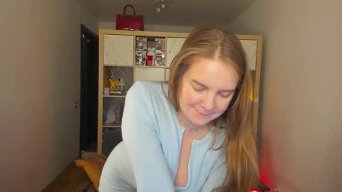 Flora  Next stream November 17th at 6  GMT online show from 02.12.26