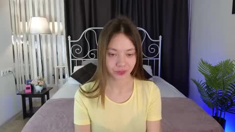 Snapshot of meow_mellie chatting on 02.25.25 meow_mellie online show from 02.25.25