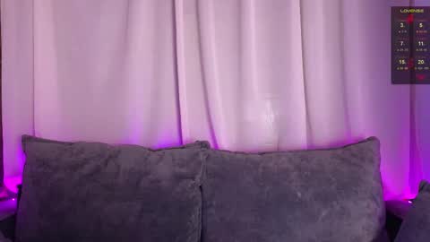 Snapshot of meow_mellie chatting on 09.19.25 meow_mellie online show from 09.19.25