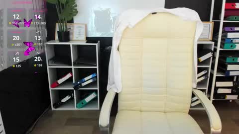 Snapshot of meow_mellie chatting on 09.26.25 meow_mellie online show from 09.26.25