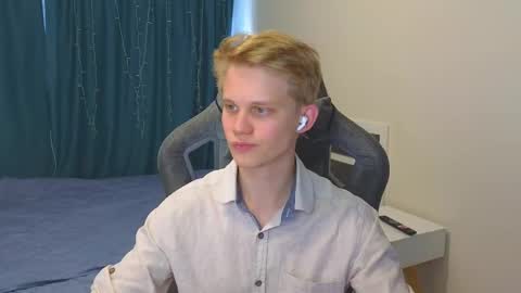 Mickey online show from 10.21.25