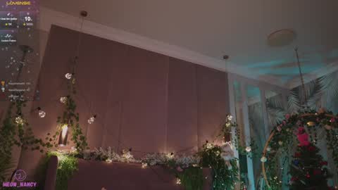 Snapshot of meow_nancy chatting on 12.26.24 Heeyyooo Im Nans Subscribe to me I will be glad online show from 12.26.24