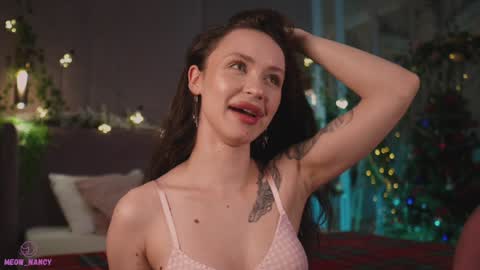 Snapshot of meow_nancy chatting on 01.06.25 Heeyyooo Im Nans Subscribe to me I will be glad online show from 01.06.25