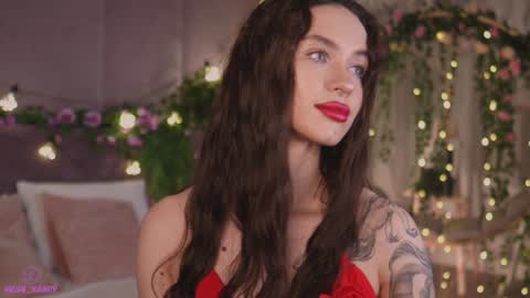 Snapshot of meow_nancy chatting on 01.24.25 Heeyyooo Im Nans Subscribe to me I will be glad online show from 01.24.25