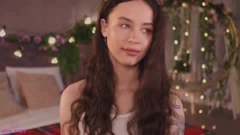 Snapshot of meow_nancy chatting on 01.25.25 Heeyyooo Im Nans Subscribe to me I will be glad online show from 01.25.25