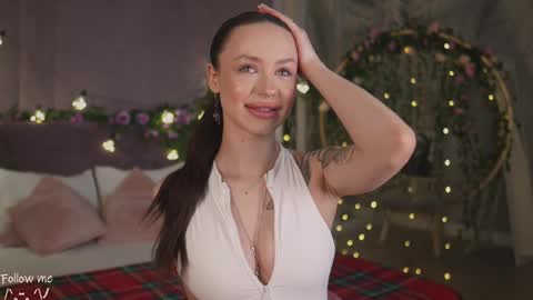 Snapshot of meow_nancy chatting on 02.22.25 Heeyyooo Im Nans Subscribe to me I will be glad online show from 02.22.25