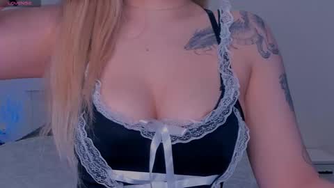 Snapshot of meow_rinnie chatting on 09.13.25 My links --- online show from 09.13.25