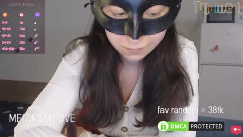 Snapshot of meowcatlove chatting on 02.04.25 meowcatlove online show from 02.04.25