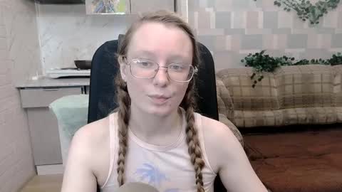 Snapshot of meowcr chatting on 09.26.25 meowcr online show from 09.26.25