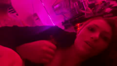 meowzers777 online show from 12.21.24