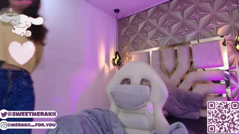 Snapshot of meraki_fraise chatting on 02.19.26 online show from 02.19.26