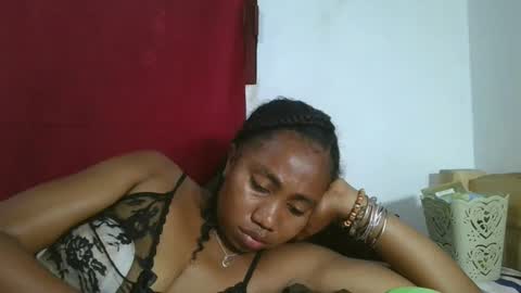 meraldaaaa online show from 10.13.25