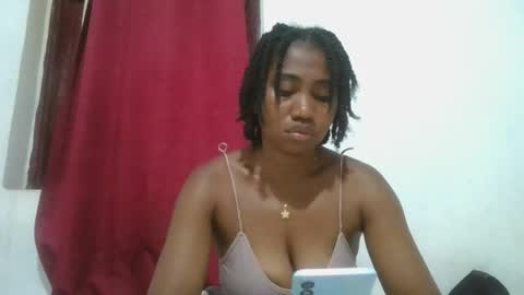 meraldaaaa online show from 10.29.25