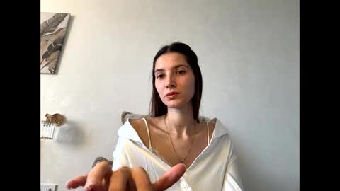 Snapshot of meralynn chatting on 04.09.26 LEVA online show from 04.09.26