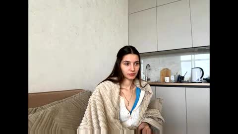 Snapshot of meralynn chatting on 04.24.26 LEVA online show from 04.24.26