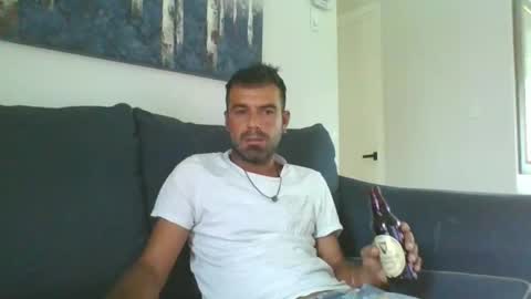 Snapshot of mercedes190d chatting on 09.28.25 Mercedes190d online show from 09.28.25