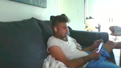 Snapshot of mercedes190d chatting on 11.26.25 Mercedes190d online show from 11.26.25