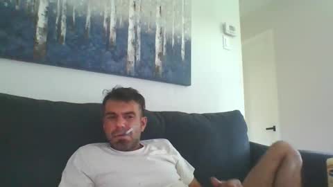 Snapshot of mercedes190d chatting on 11.28.25 Mercedes190d online show from 11.28.25