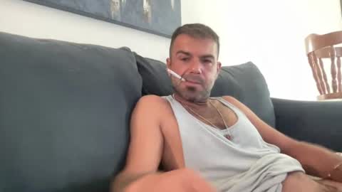Snapshot of mercedes190d chatting on 06.25.26 Mercedes190d online show from 06.25.26