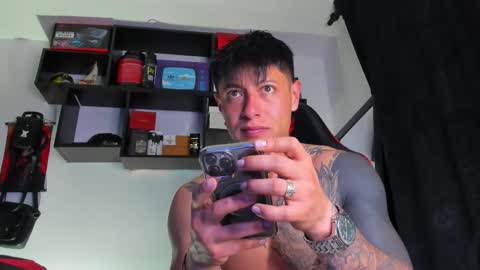 Snapshot of mercenaryxxx chatting on 10.01.25 Neith online show from 10.01.25