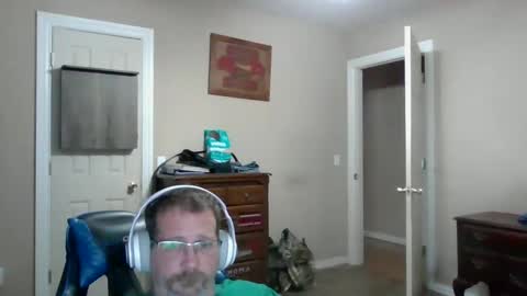 Snapshot of mercer1977 chatting on 09.22.25 mercer1977 online show from 09.22.25