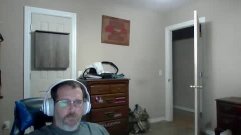 Snapshot of mercer1977 chatting on 09.27.25 mercer1977 online show from 09.27.25